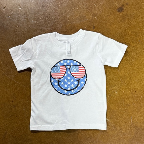 Rabbit Skins White T-Shirt with Patriotic Smiley - Picture 1 of 2